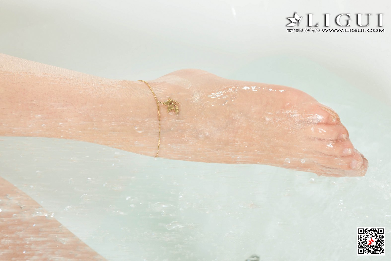 图片[41]-[Ligui丽柜] 2020.03.26《乳浴香肌》-安娜 在线浏览 – 速更版-美库