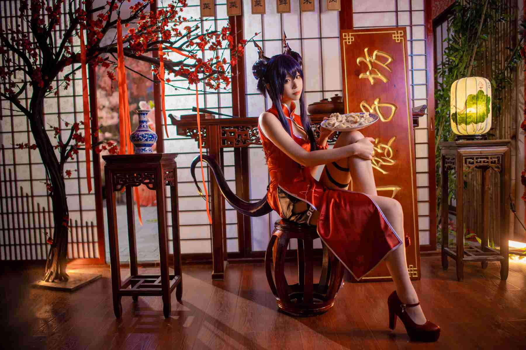图片[2]-人气动漫Coser@爱老师_PhD 明日方舟 岁红霞 陈cos 在线浏览-翎羽暗房