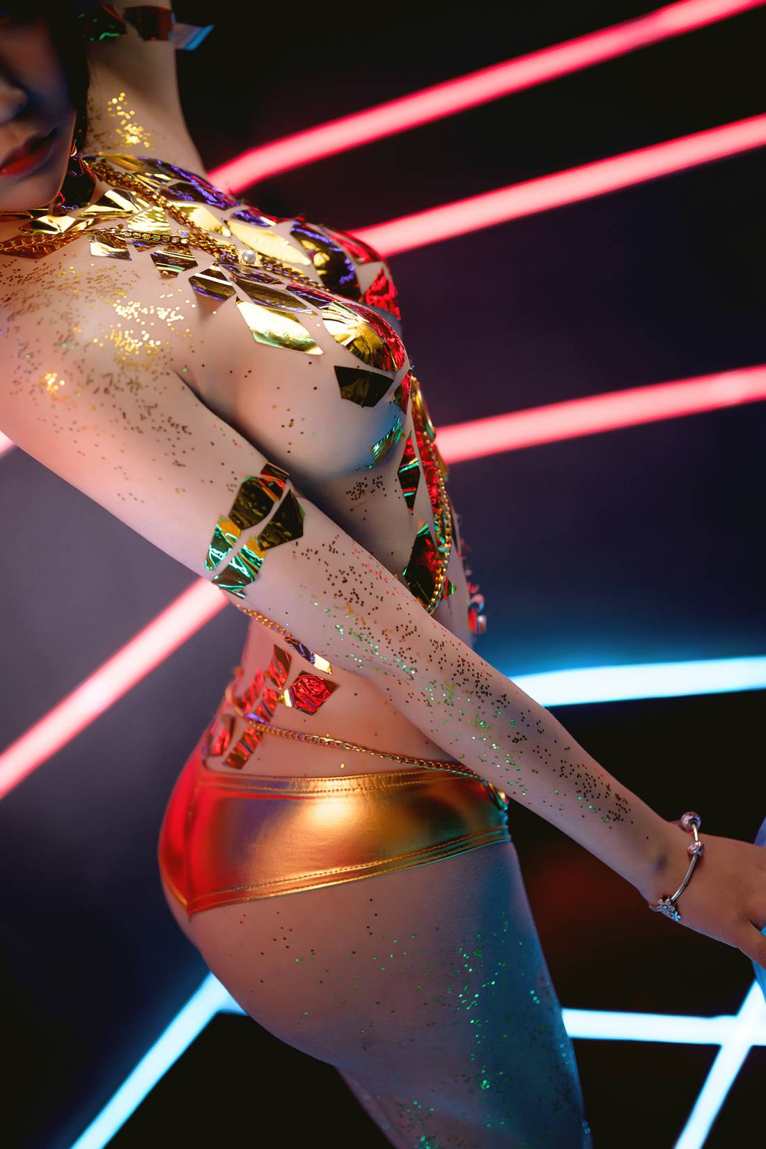 图片[14]-微博红人Coser@抱走莫子aa 金色传说 在线浏览 – 速更版-美库