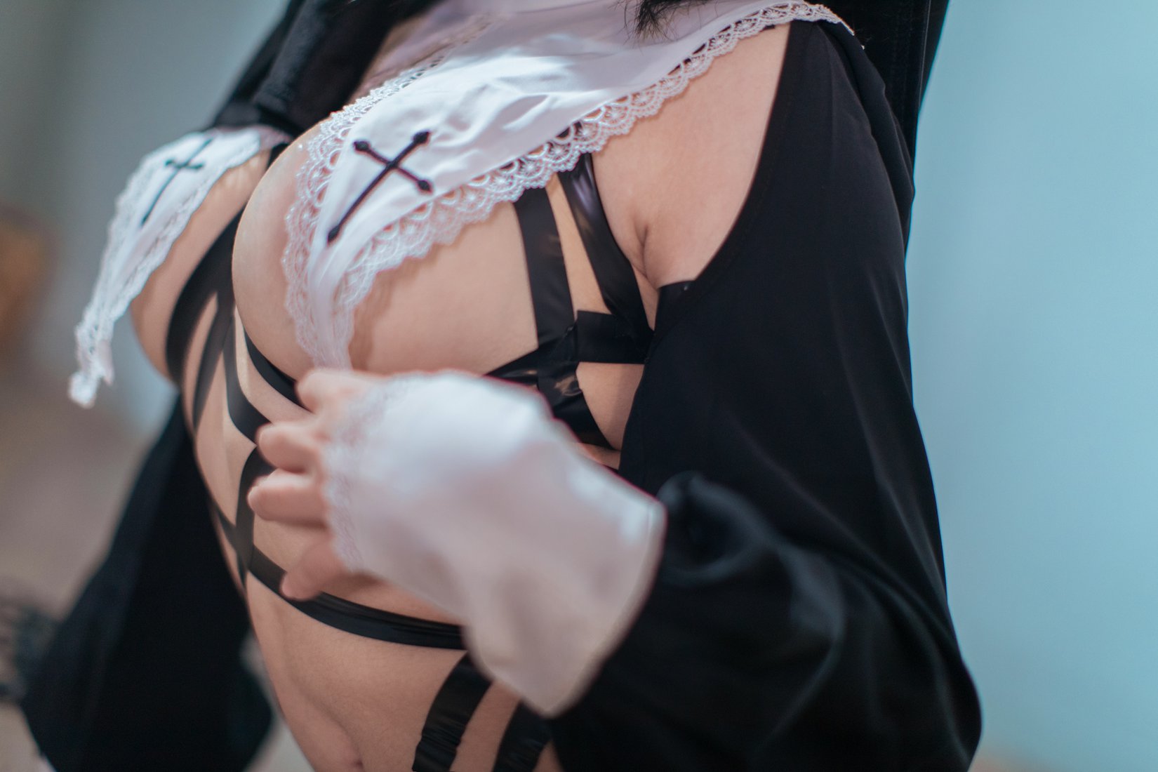 图片[28]-微博红人Coser@抱走莫子aa 黑色修女 在线浏览 – 速更版-美库