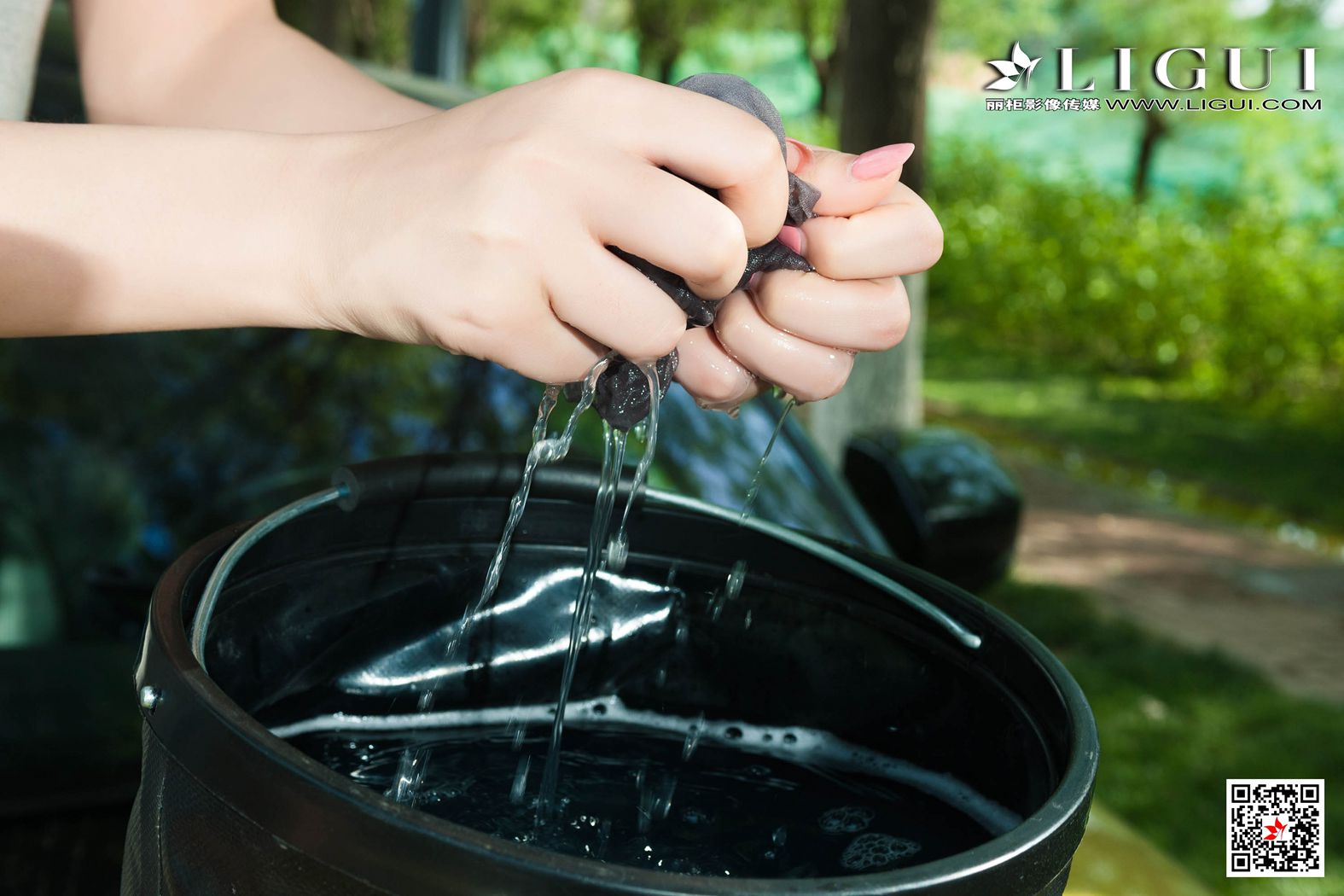 图片[45]-[Ligui丽柜]网络丽人 2020.08.10 Model 《秘书洗车记》雪糕 在线浏览 – 速更版-美库