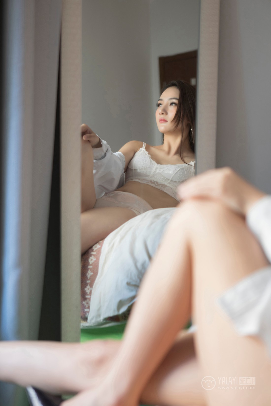 [YALAYI雅拉伊] 2019.04.21 No.252 白蔷薇 徐雅熙 在线浏览 – 雅色汇