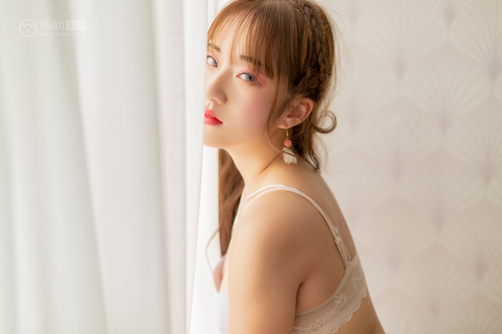 [YALAYI雅拉伊] 2019.04.29 No.261 自画像 顾盼兮  在线浏览 – 优选-优选资源网