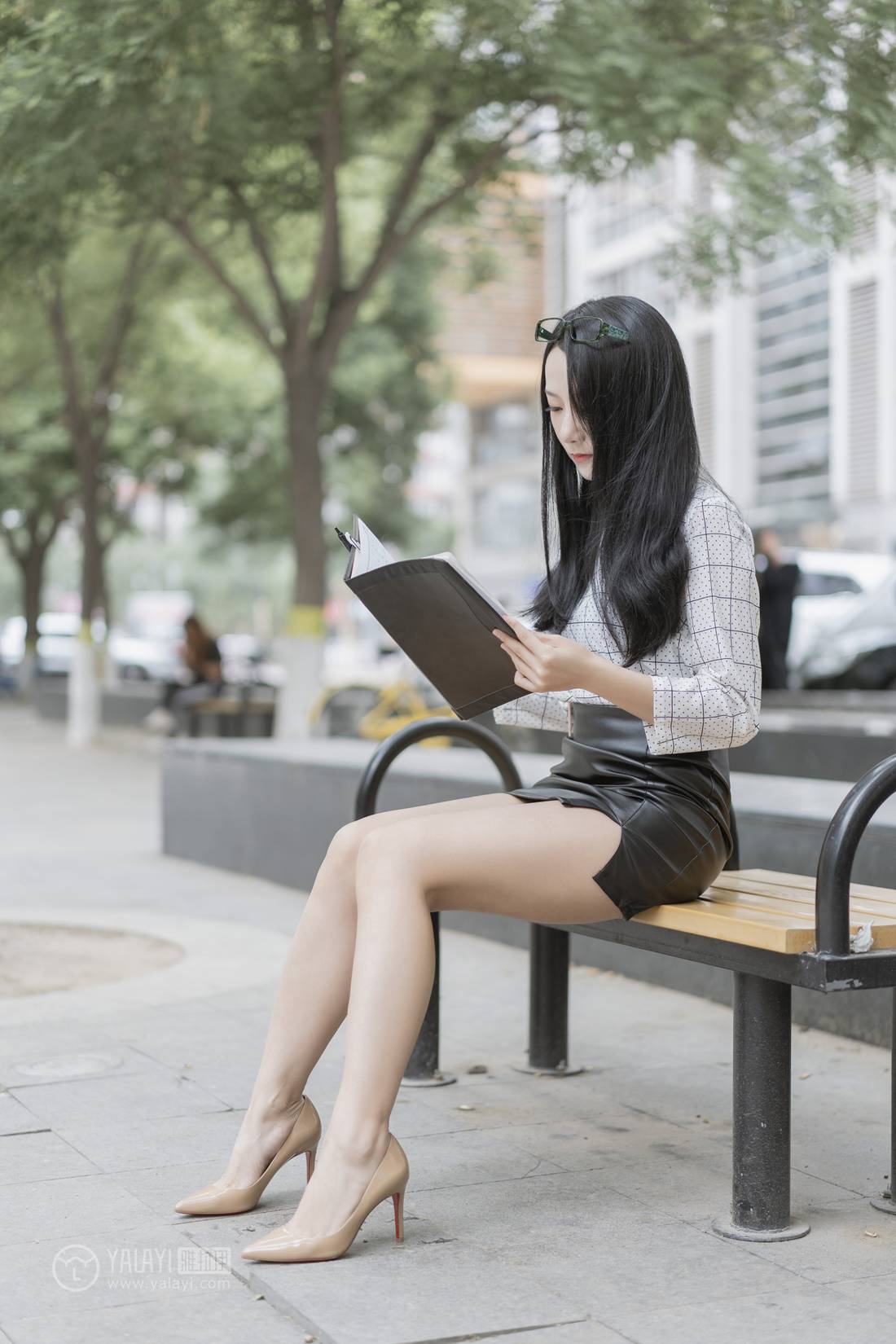 图片[14]-[YALAYI雅拉伊] 2019.06.28 No.322 何嘉颖《女白领的私生活1》在线浏览 – 速更版-美库