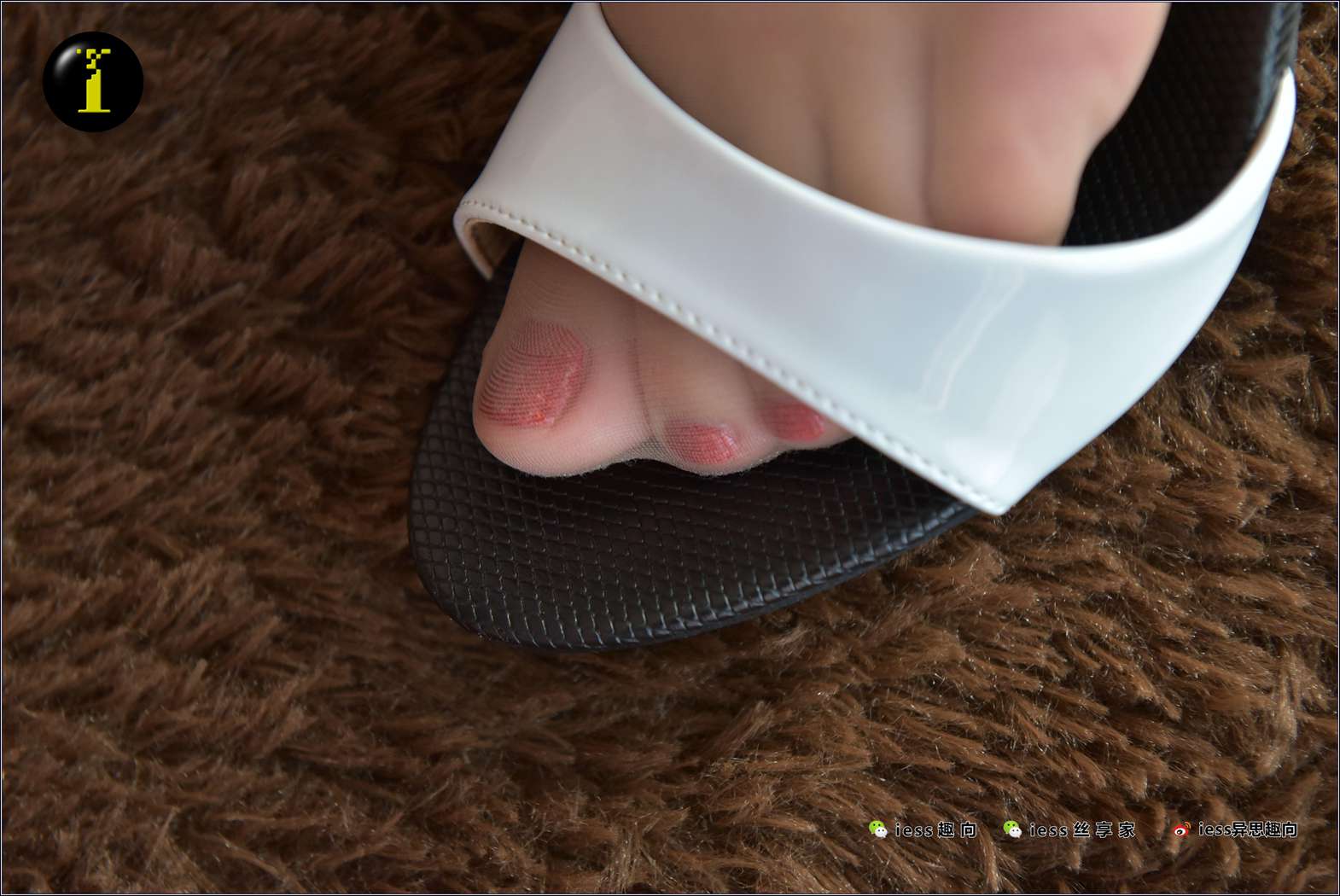 图片[24]-[IESS异思趣向] 普惠集 024-珊珊 脚后跟（2） 在线浏览 – 速更版-美库