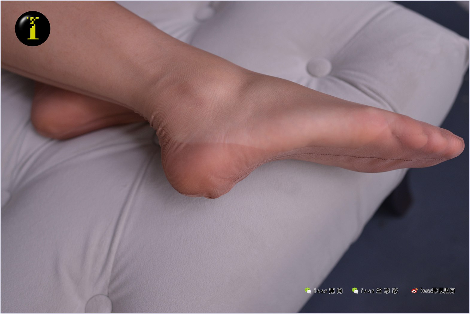 图片[10]-[IESS异思趣向] 普惠集 041-小捷 空姐的复古无弹力纯尼龙吊带袜（III） 在线浏览 – 速更版-美库