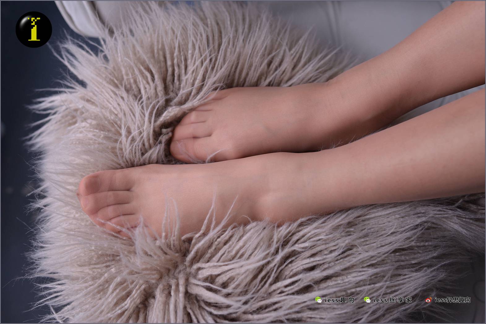 图片[36]-[IESS异思趣向] 普惠集 041-小捷 空姐的复古无弹力纯尼龙吊带袜（III） 在线浏览 – 速更版-美库