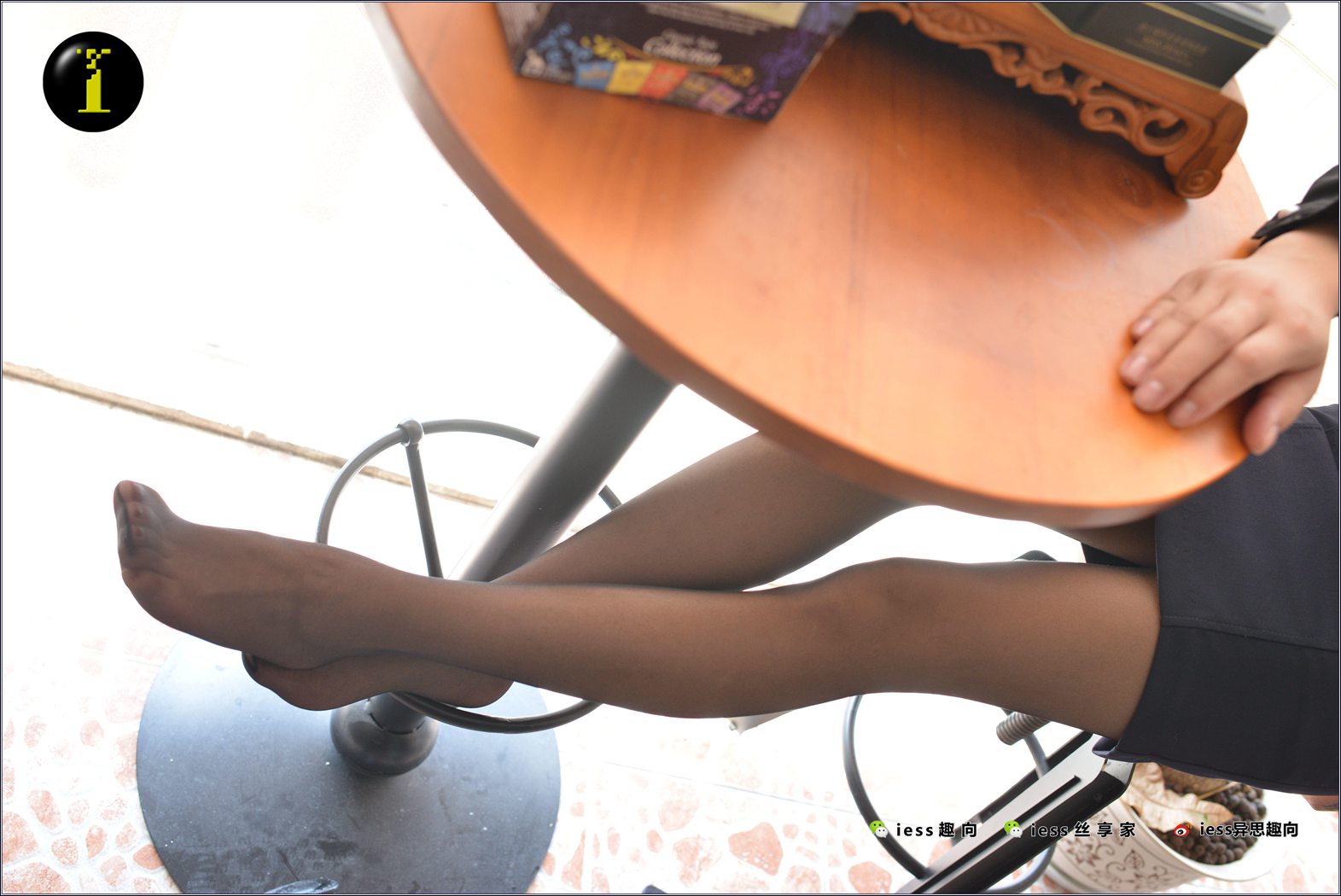 图片[9]-[IESS异思趣向] 普惠集 049-表妹职业黑凉拖特写I 在线浏览 – 速更版-美库
