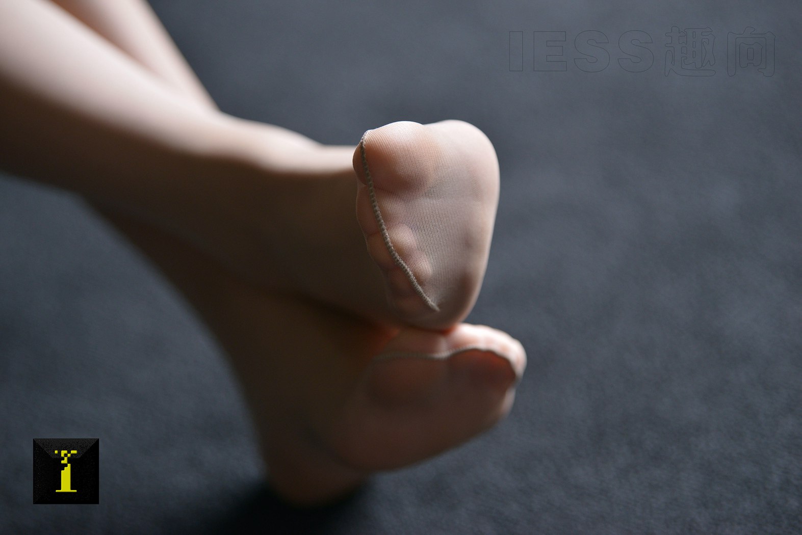 图片[30]-[IESS异思趣向] 普惠集 056-小捷 光影下的柔美（1）大特写 在线浏览 – 速更版-美库