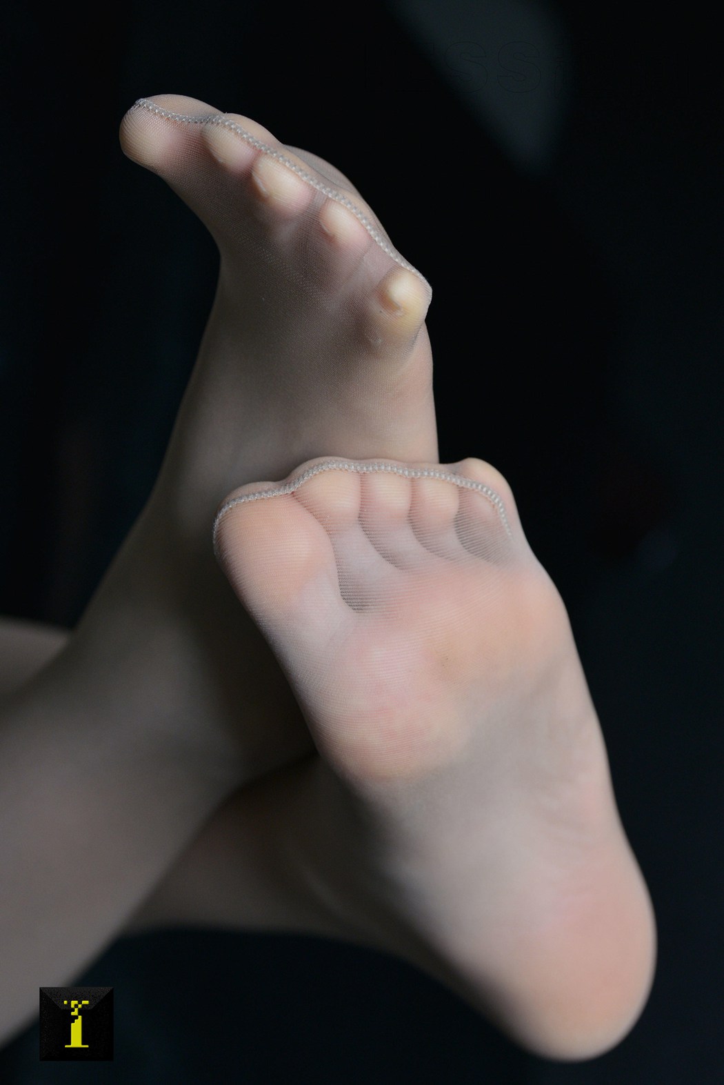 图片[29]-[IESS异思趣向] 普惠集 056-小捷 光影下的柔美（1）大特写 在线浏览 – 速更版-美库