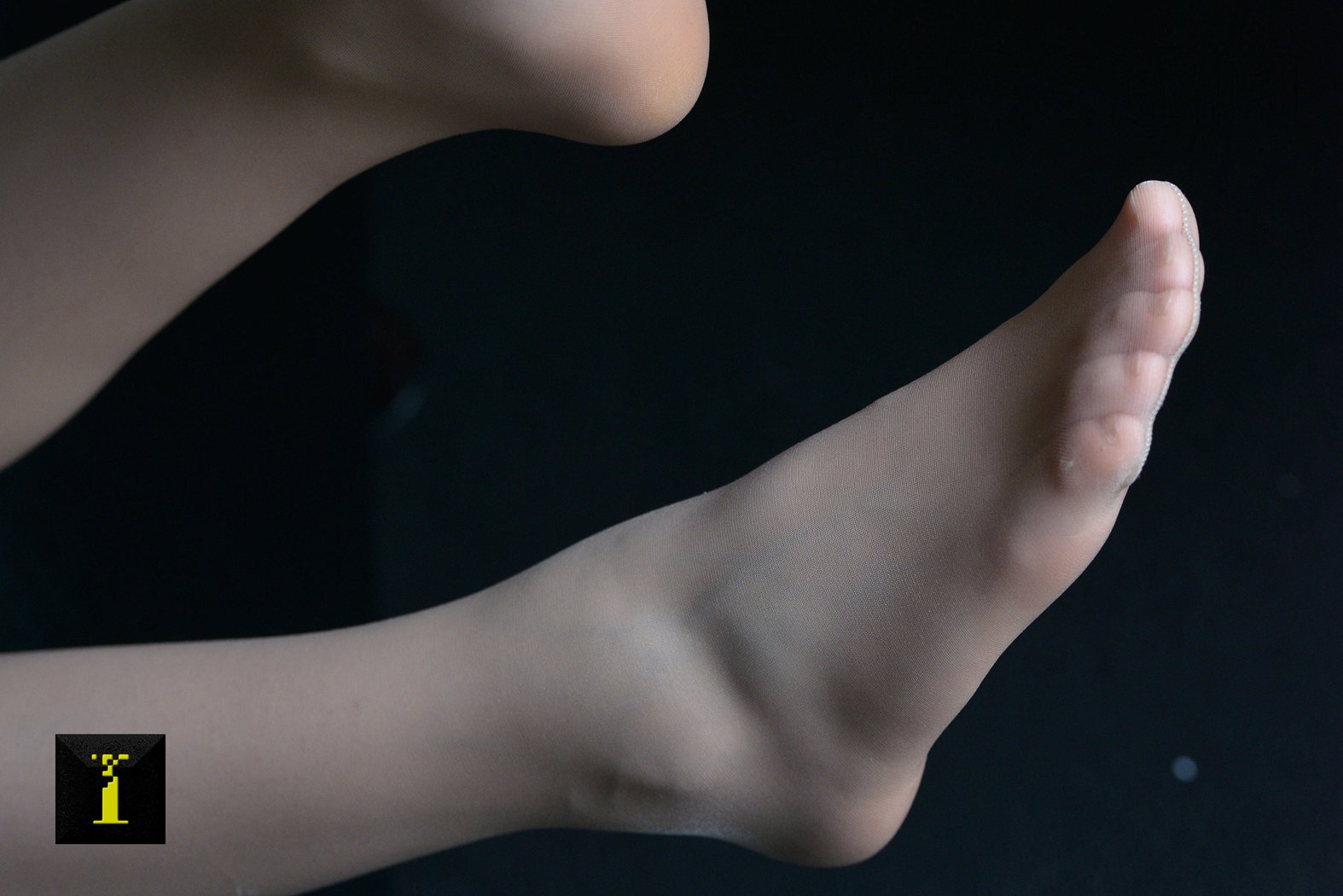 图片[20]-[IESS异思趣向] 普惠集 056-小捷 光影下的柔美（1）大特写 在线浏览 – 速更版-美库