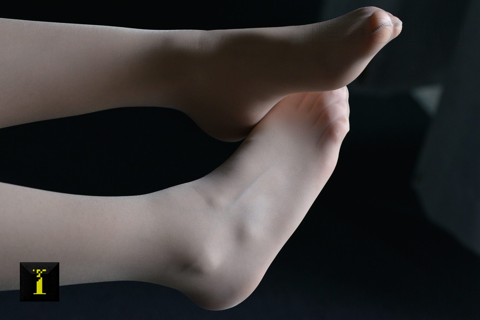 图片[34]-[IESS异思趣向] 普惠集 056-小捷 光影下的柔美（1）大特写 在线浏览 – 速更版-美库