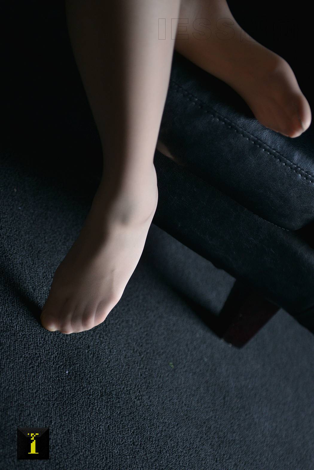 图片[44]-[IESS异思趣向] 普惠集 056-小捷 光影下的柔美（1）大特写 在线浏览 – 速更版-美库