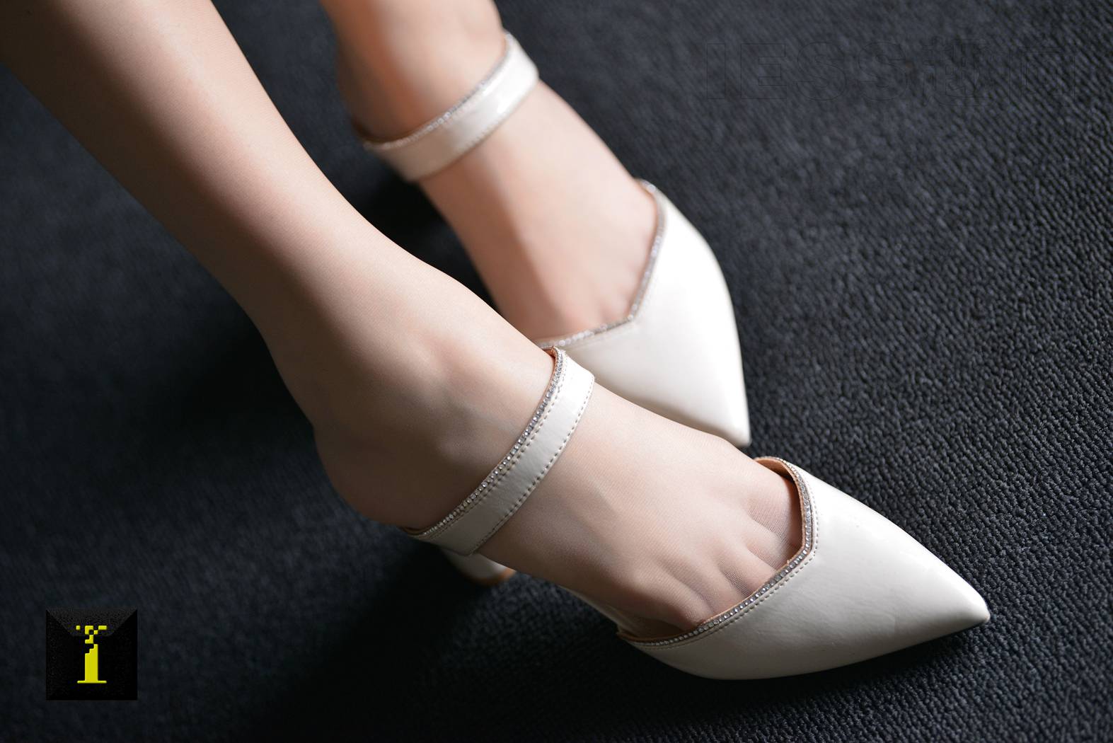 图片[48]-[IESS异思趣向] 普惠集 058-光影下的柔美（3） 在线浏览 – 速更版-美库