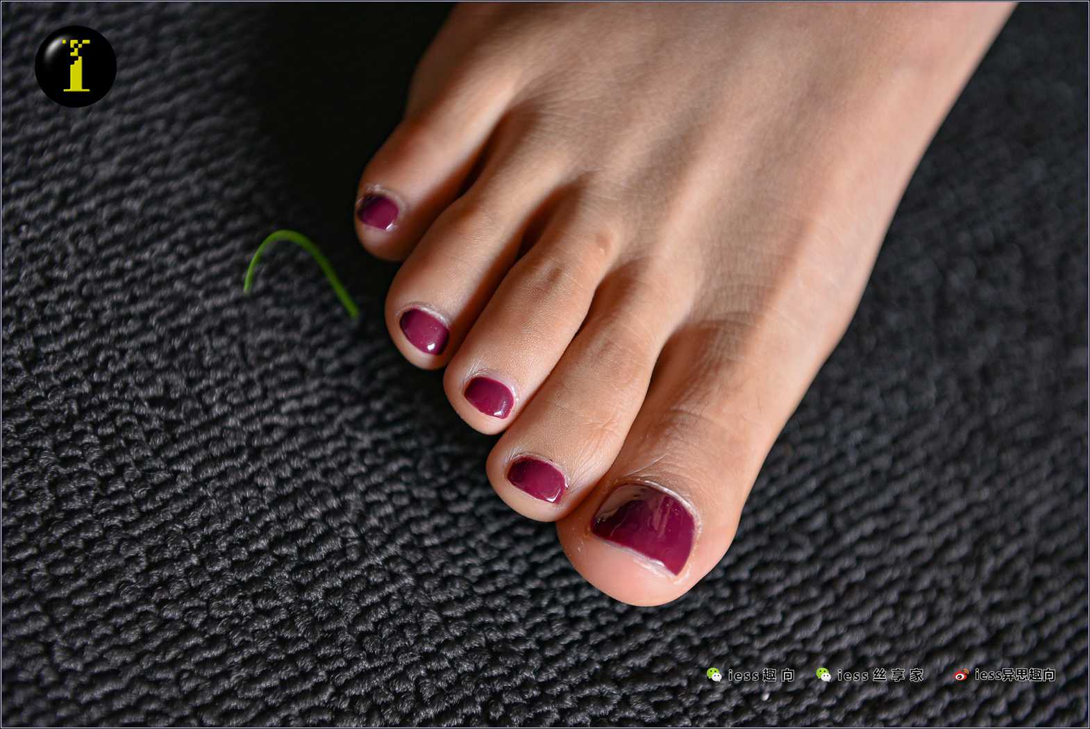 图片[27]-[IESS异思趣向] 普惠集 071 大模 -极致34码的小脚秀 在线浏览 – 速更版-美库