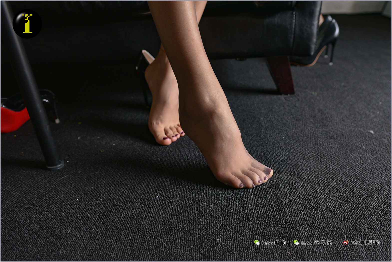 图片[75]-[IESS异思趣向] 普惠集 071 大模 -极致34码的小脚秀 在线浏览 – 速更版-美库