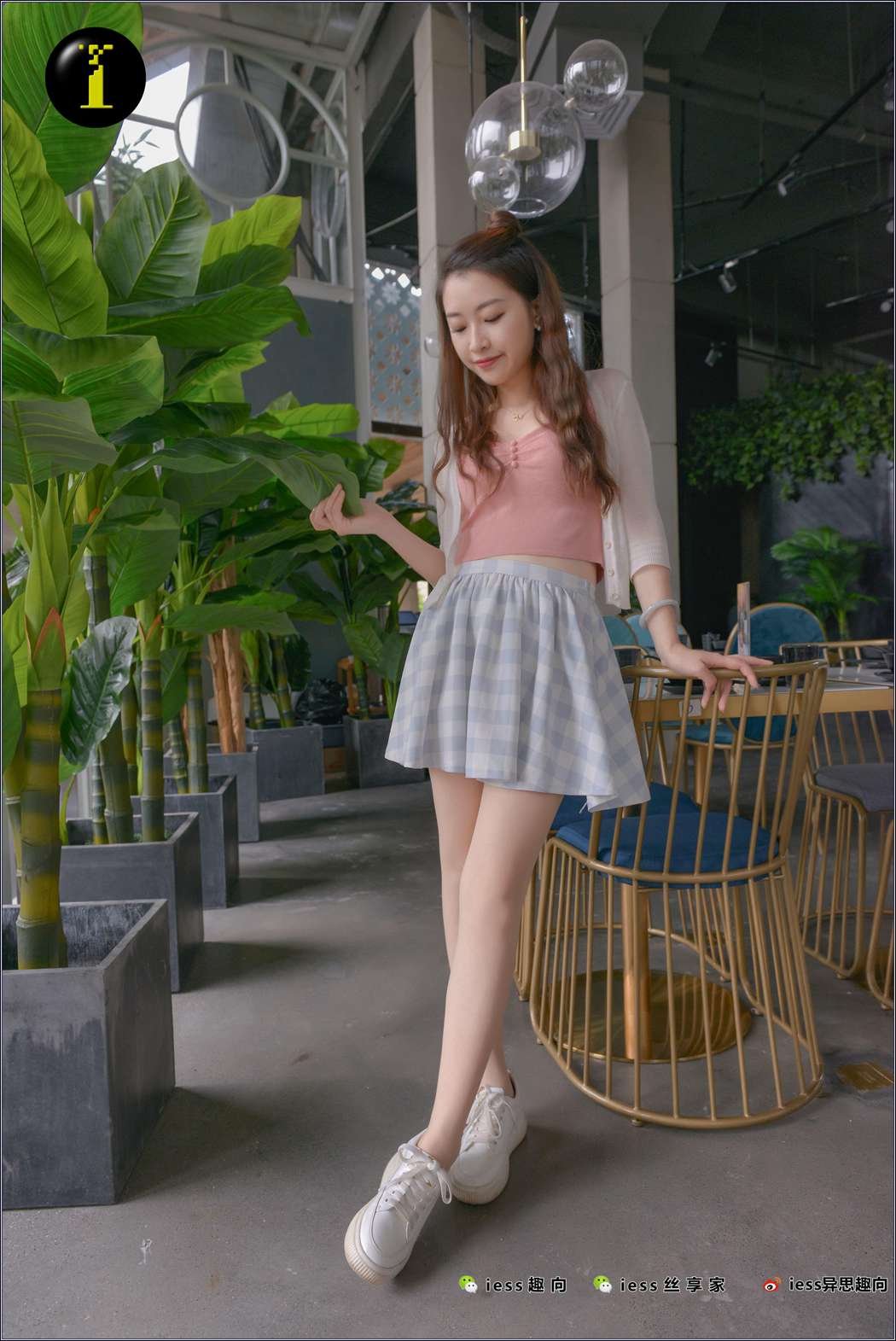 图片[62]-[IESS异思趣向] 普惠集 074 古典腿神小捷-小捷的小白鞋 在线浏览 – 速更版-美库