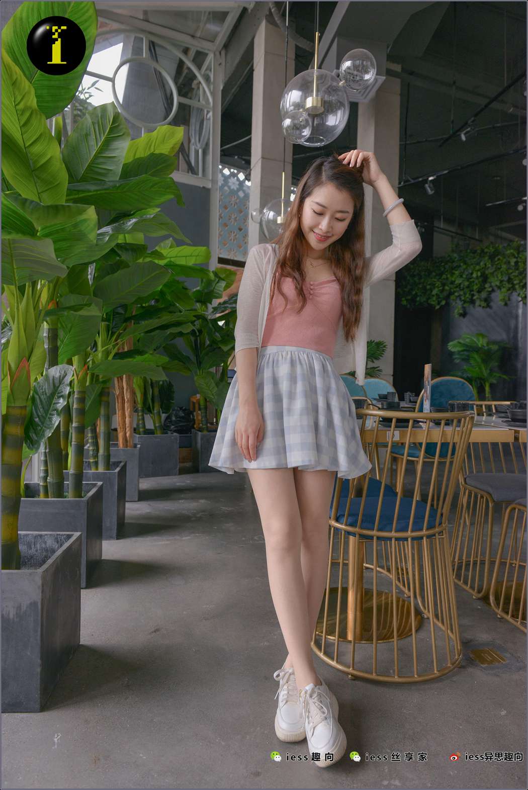 图片[93]-[IESS异思趣向] 普惠集 074 古典腿神小捷-小捷的小白鞋 在线浏览 – 速更版-美库