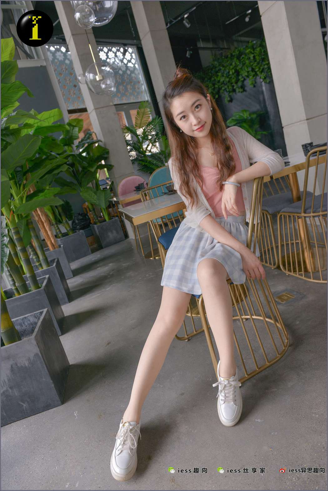 图片[55]-[IESS异思趣向] 普惠集 074 古典腿神小捷-小捷的小白鞋 在线浏览 – 速更版-美库