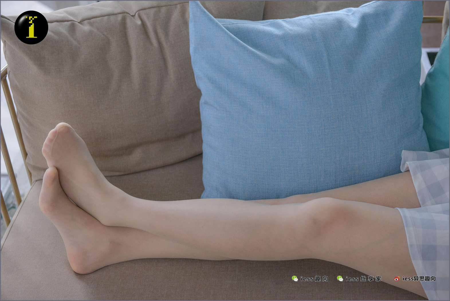 图片[39]-[IESS异思趣向] 普惠集 074 古典腿神小捷-小捷的小白鞋 在线浏览 – 速更版-美库