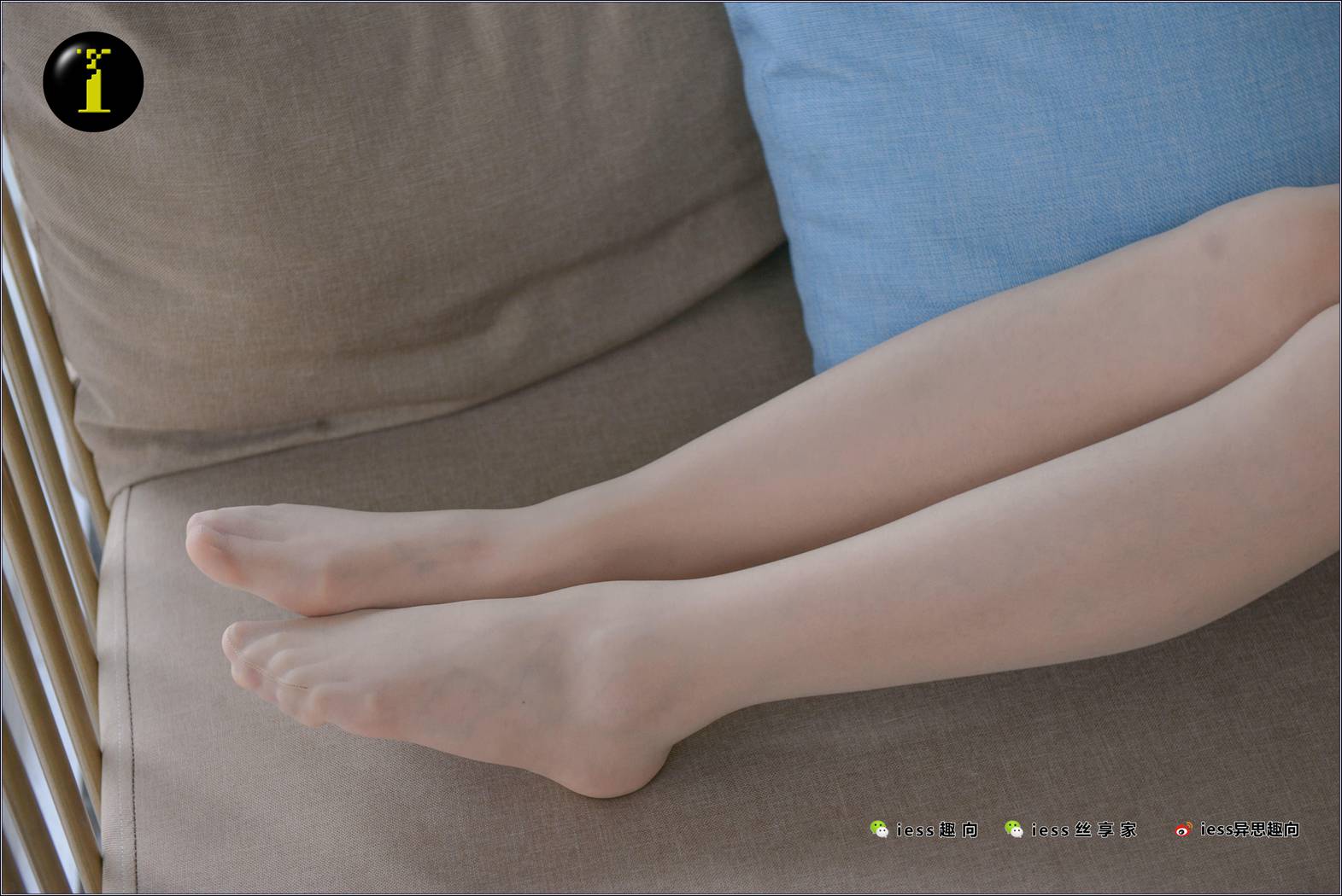 图片[52]-[IESS异思趣向] 普惠集 074 古典腿神小捷-小捷的小白鞋 在线浏览 – 速更版-美库