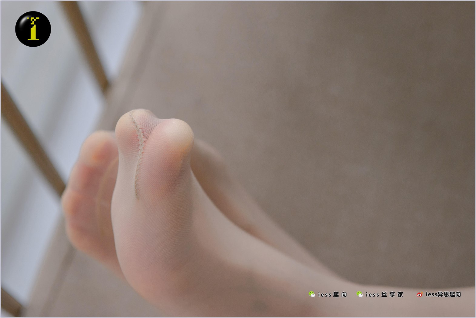 图片[70]-[IESS异思趣向] 普惠集 074 古典腿神小捷-小捷的小白鞋 在线浏览 – 速更版-美库