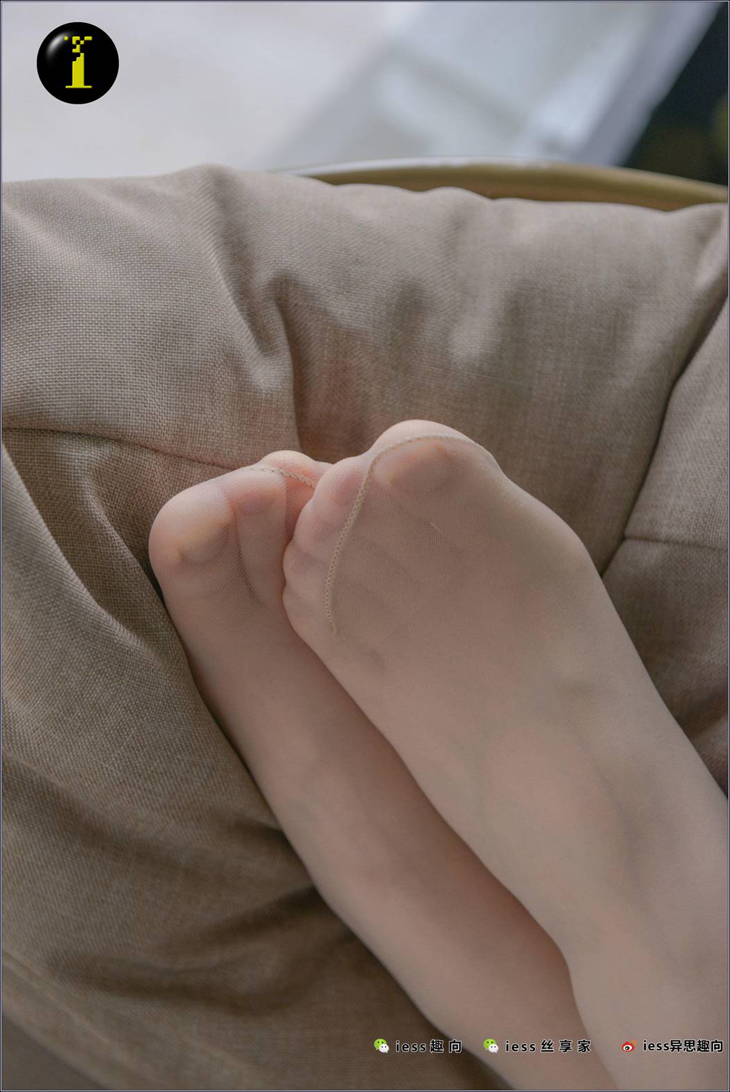 图片[60]-[IESS异思趣向] 普惠集 074 古典腿神小捷-小捷的小白鞋 在线浏览 – 速更版-美库