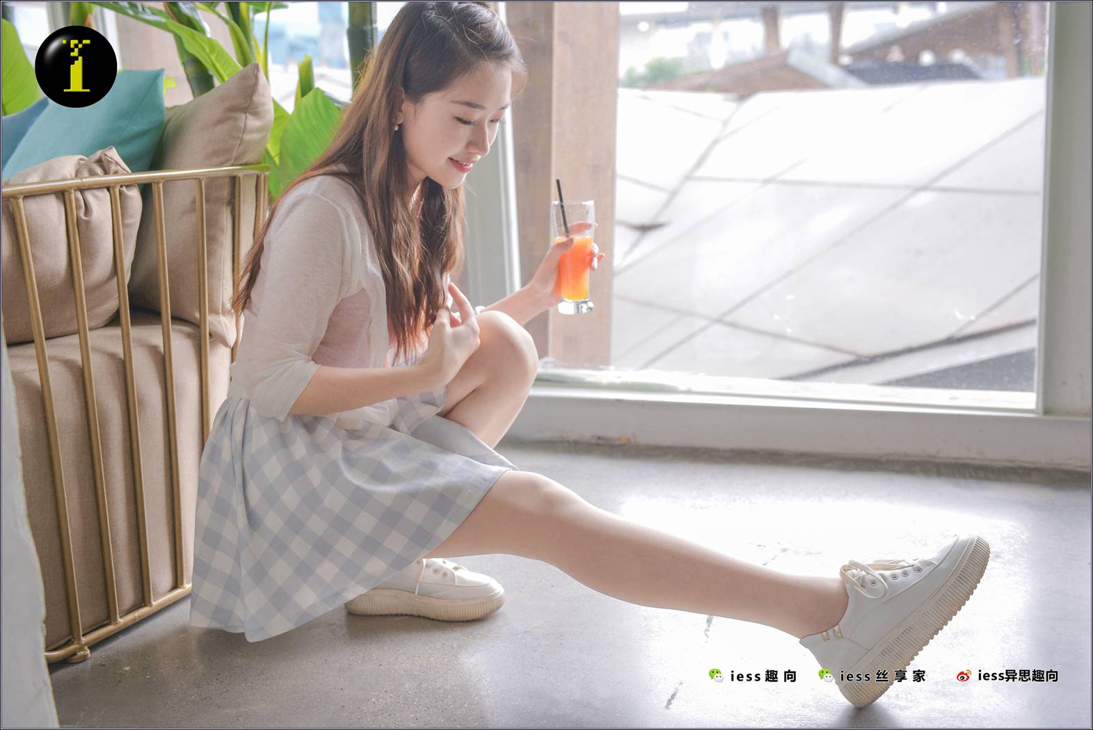 图片[51]-[IESS异思趣向] 普惠集 074 古典腿神小捷-小捷的小白鞋 在线浏览 – 速更版-美库