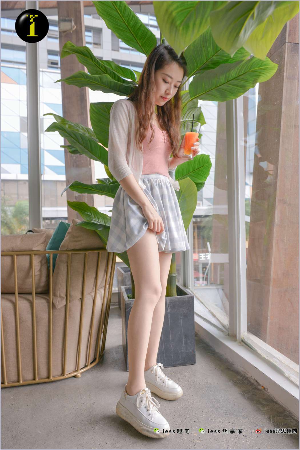 图片[37]-[IESS异思趣向] 普惠集 074 古典腿神小捷-小捷的小白鞋 在线浏览 – 速更版-美库