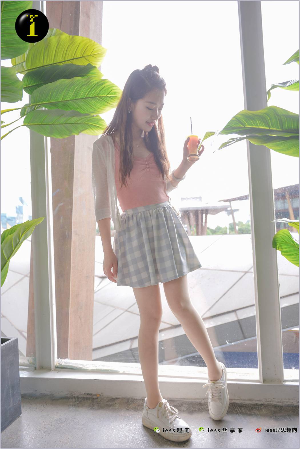 图片[24]-[IESS异思趣向] 普惠集 074 古典腿神小捷-小捷的小白鞋 在线浏览 – 速更版-美库