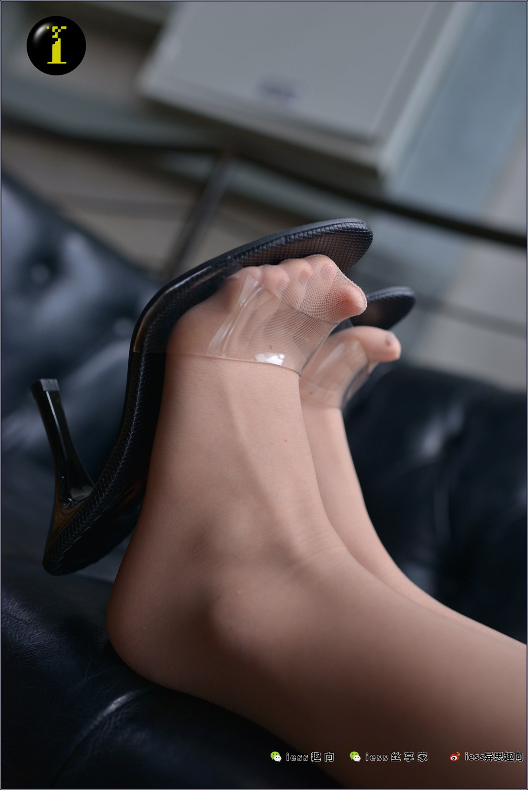 图片[38]-[IESS异思趣向] 普惠集 083 馨月-馨月的美丝脚特写 在线浏览 – 速更版-美库