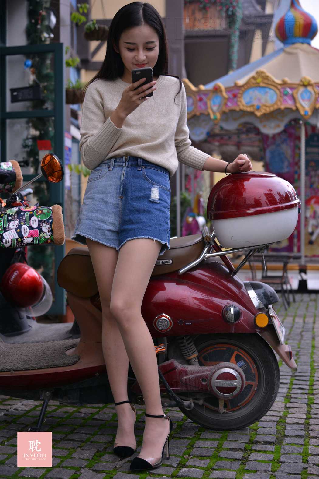 图片[15]-[IESS异思趣向] 普惠集 101 – 诗琪 – 路遇手机上瘾小姐姐 在线浏览 – 速更版-美库