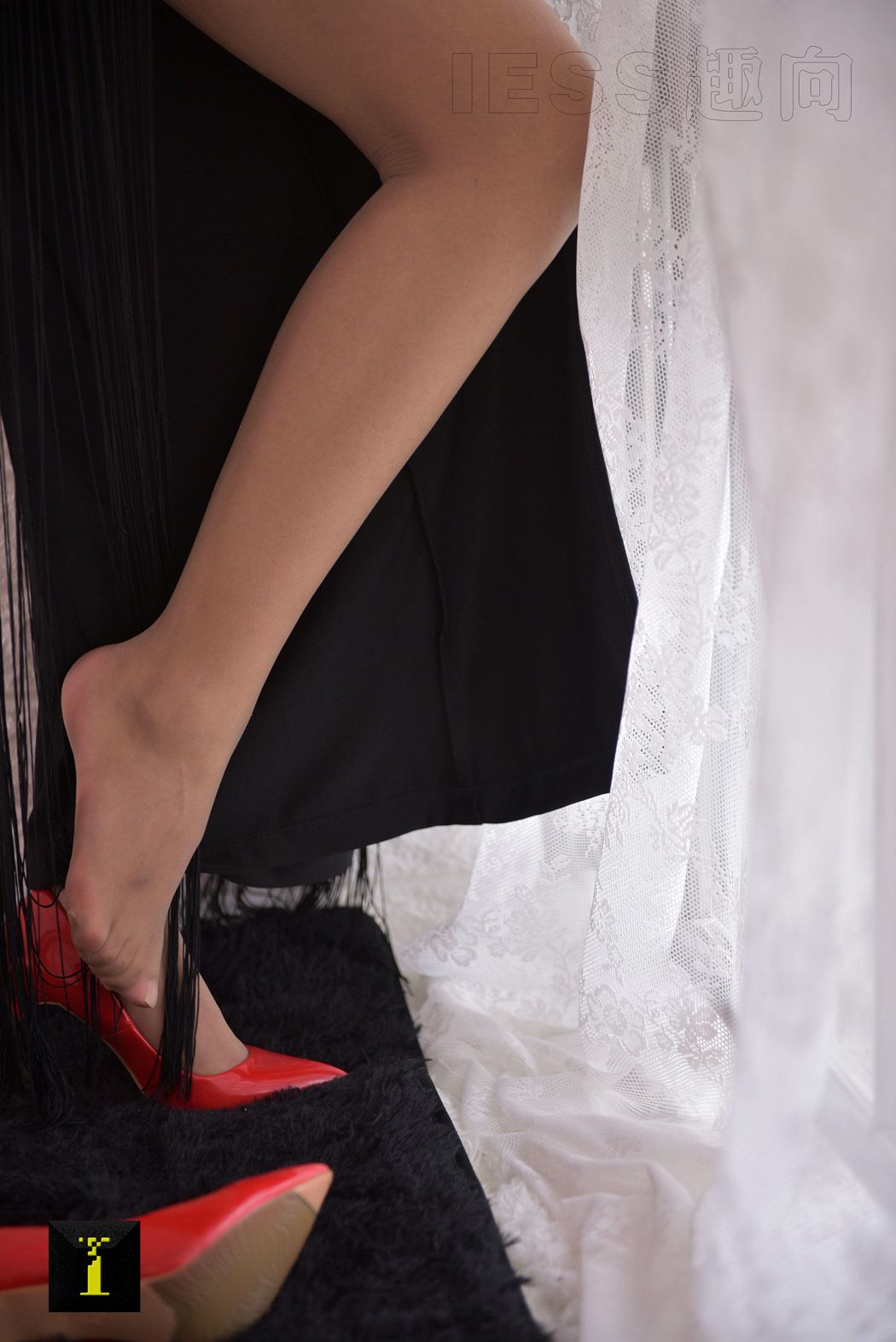 图片[37]-[IESS异思趣向] 普惠集 120 – 别人家的模特 – 肉感 在线浏览 – 速更版-美库