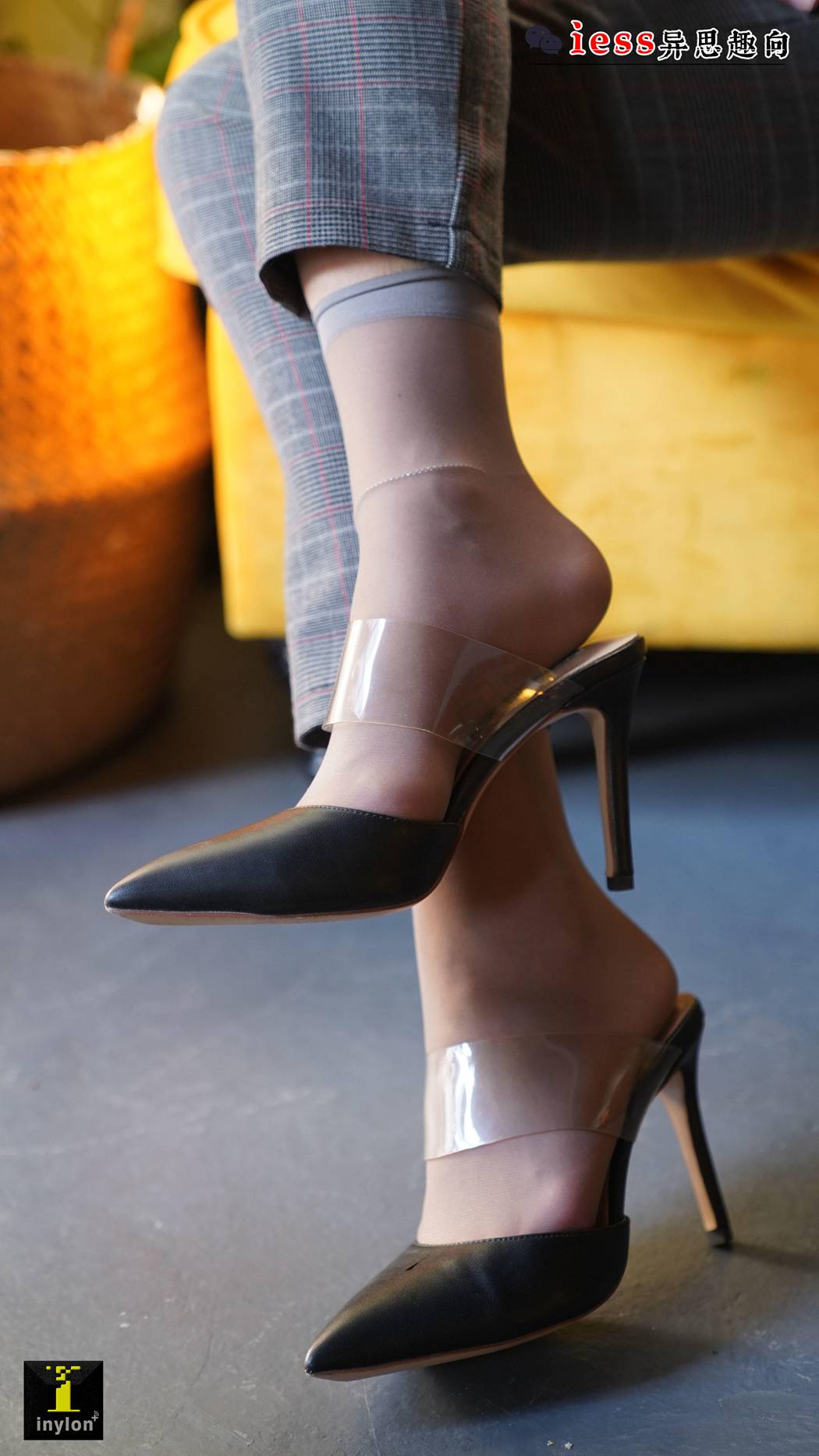 图片[37]-[IESS异思趣向] 普惠集 132-格格 精彩的短灰丝特写 在线浏览 – 速更版-美库