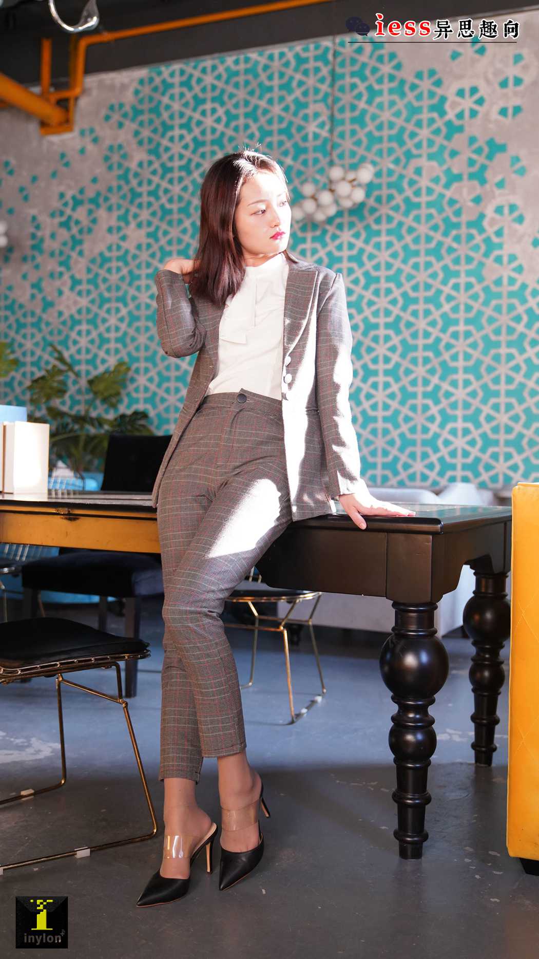 图片[22]-[IESS异思趣向] 普惠集 131 – 格格的短灰丝 在线浏览 – 速更版-美库