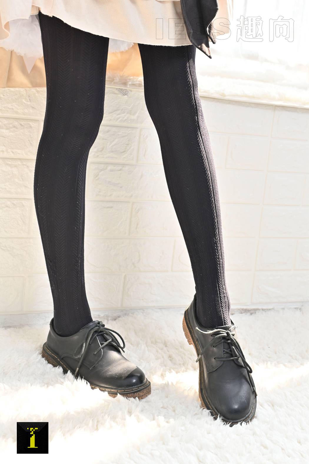 图片[51]-[IESS异思趣向] 普惠集 140-厚袜子 在线浏览 – 速更版-美库