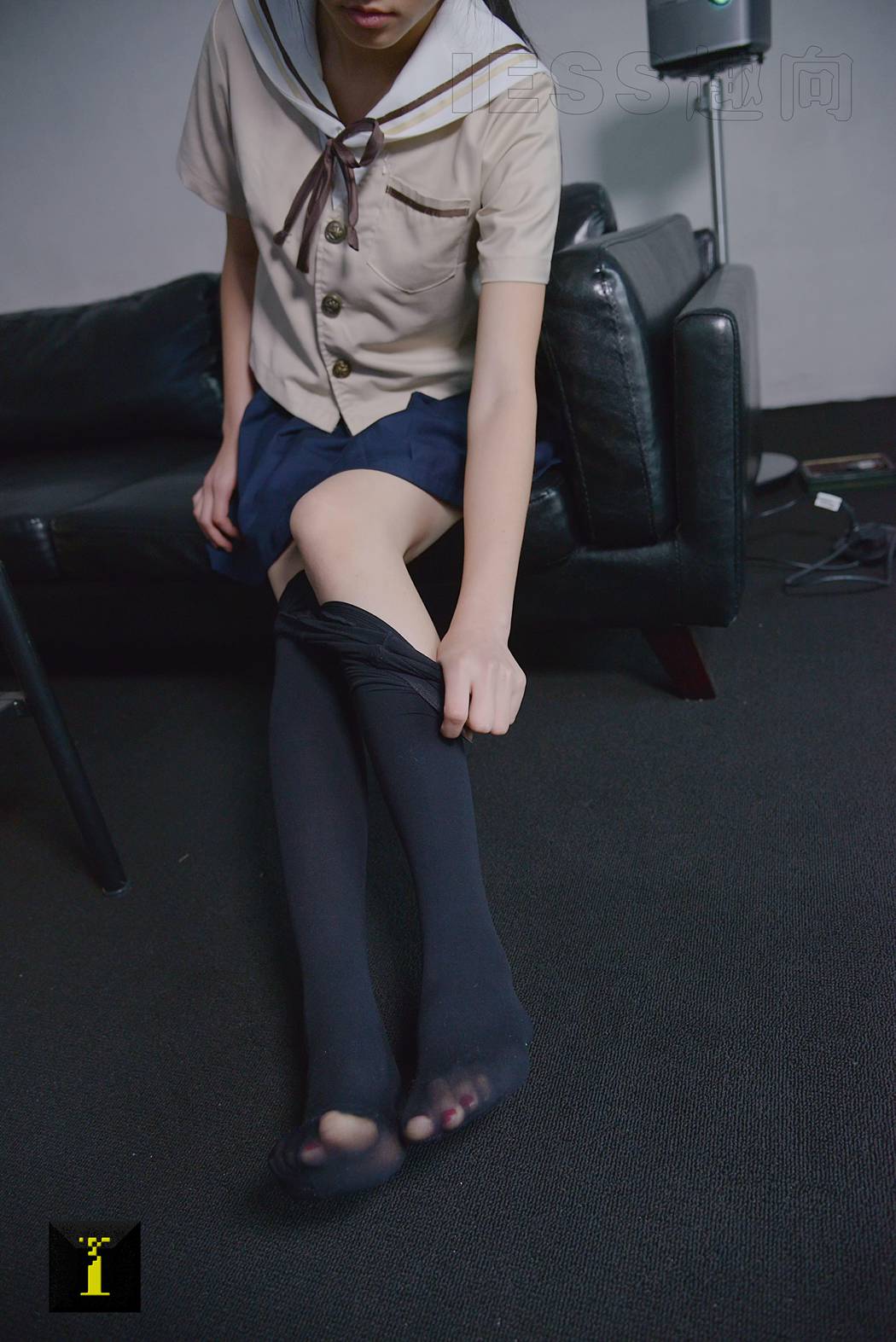 图片[8]-[IESS异思趣向] 普惠集 156-若琪的裸腿 在线浏览 – 速更版-美库