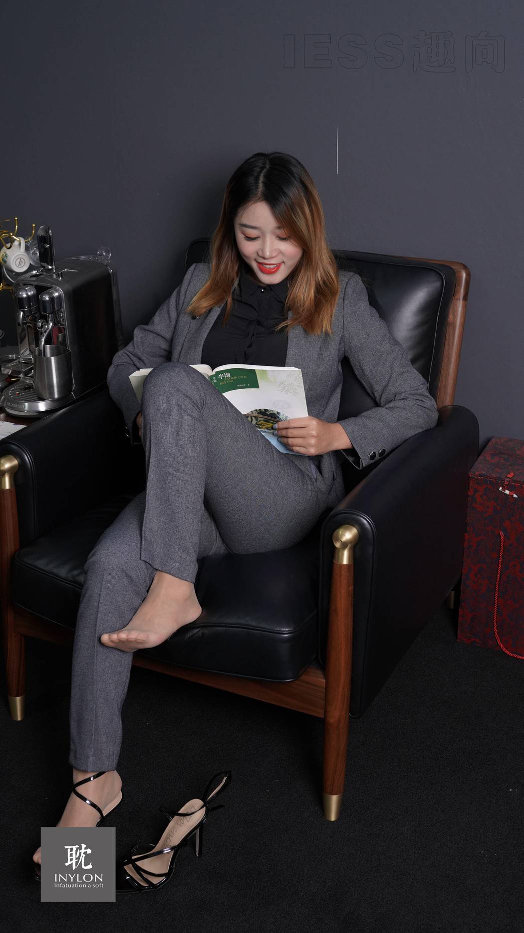 图片[39]-[IESS异思趣向] 普惠集 172-小婧 多读书 在线浏览 – 速更版-美库