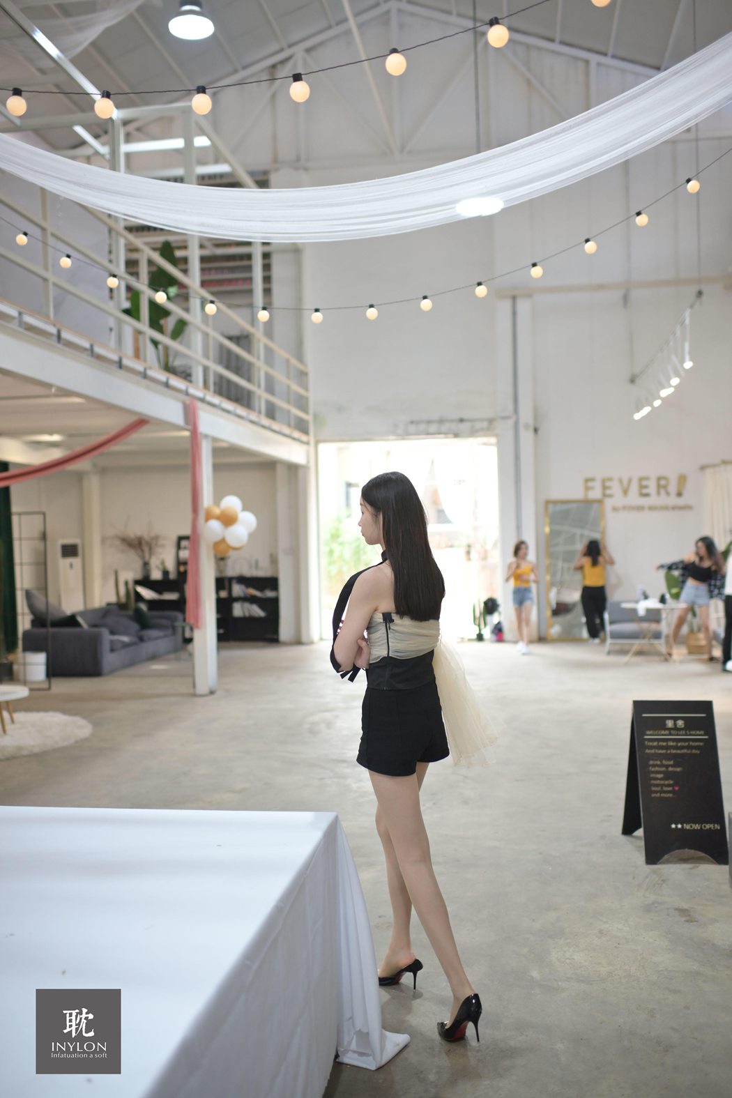 图片[31]-[IESS异思趣向] 普惠集 176 – 腿霸的时常随拍 在线浏览 – 速更版-美库