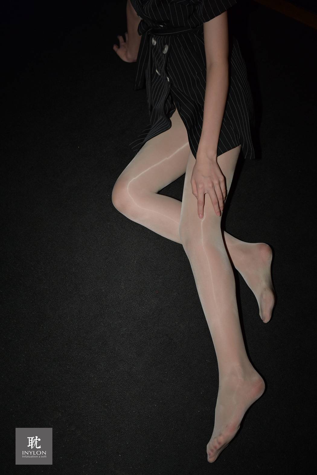 图片[30]-[IESS异思趣向] 普惠集 181-大妞的马油袜II  在线浏览 – 速更版-美库