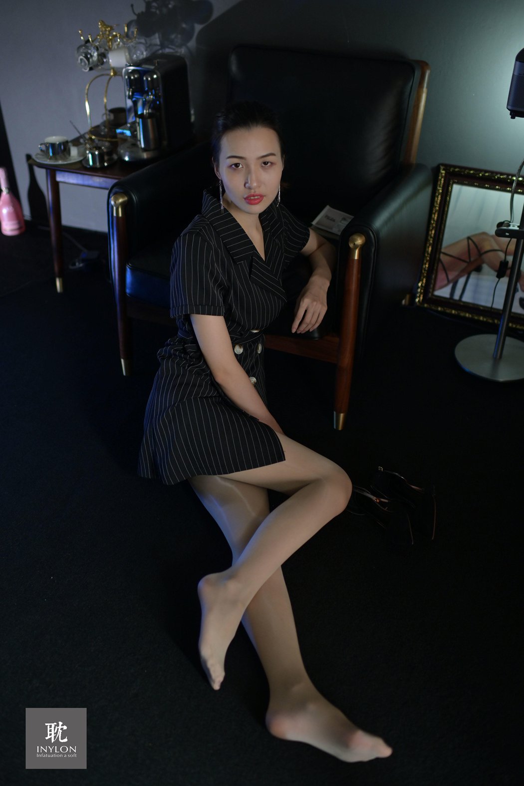 图片[55]-[IESS异思趣向] 普惠集 181-大妞的马油袜II  在线浏览 – 速更版-美库