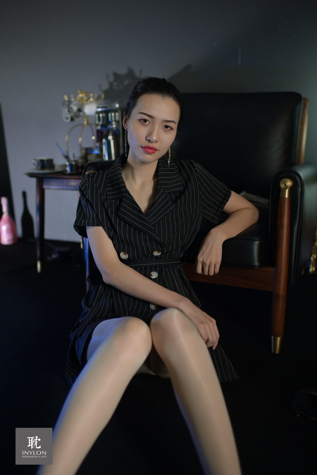 图片[58]-[IESS异思趣向] 普惠集 181-大妞的马油袜II  在线浏览 – 速更版-美库