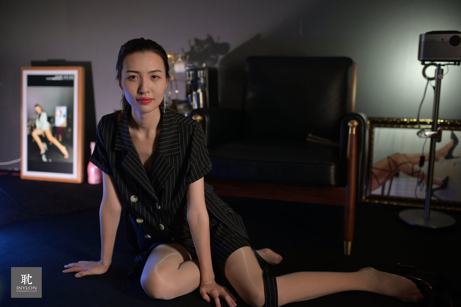 图片[61]-[IESS异思趣向] 普惠集 181-大妞的马油袜II  在线浏览 – 速更版-美库