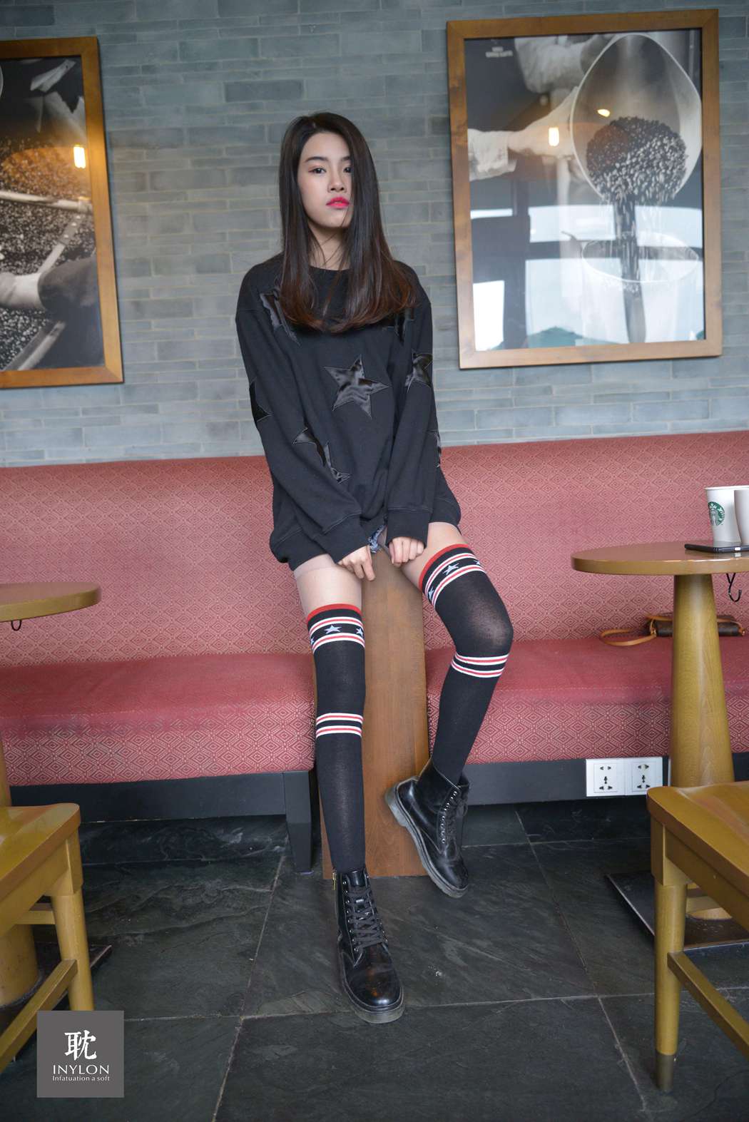 图片[11]-[IESS异思趣向] 普惠集198 – 瘦长的非主流丝腿 在线浏览 – 速更版-美库