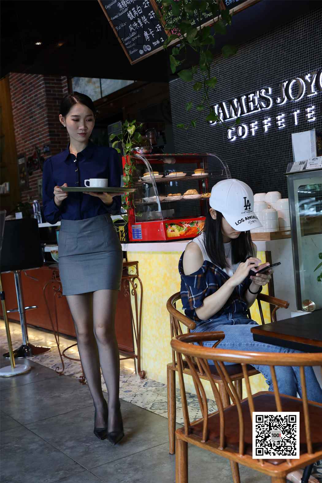 图片[35]-[IESS异思趣向] 一千零一夜 NO.045 腿腿《餐厅的服务员2》在线浏览 – 速更版-美库