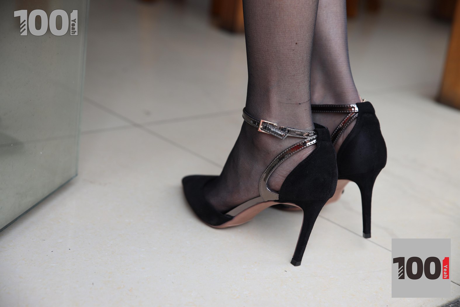 图片[27]-[IESS异思趣向] 一千零一夜 NO.061 草莓《营业员的午饭时间1》在线浏览 – 速更版-美库