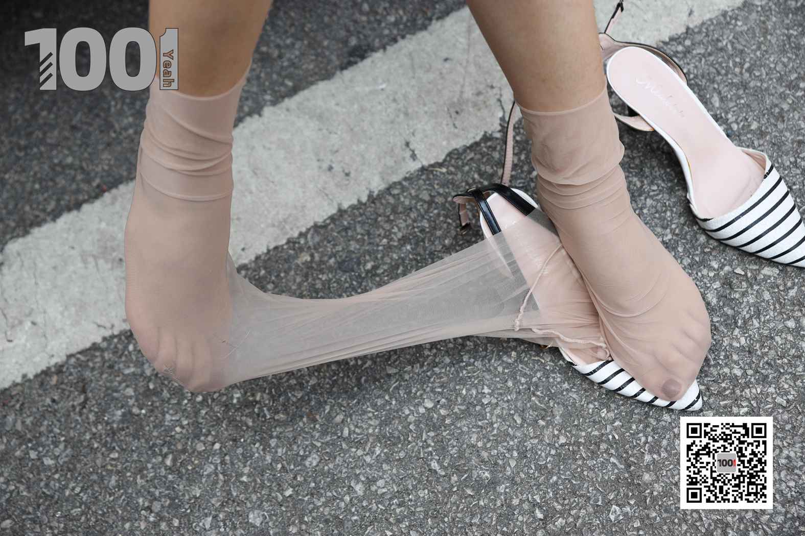 图片[14]-[IESS异思趣向] 一千零一夜 NO.074 西瓜《逛古玩城4》在线浏览 – 速更版-美库