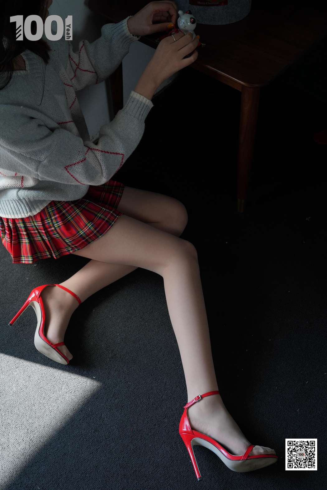 图片[83]-[IESS异思趣向] 一千零一夜 NO.096 西瓜《浓缩胶囊》圣诞特辑1 在线浏览 – 速更版-美库