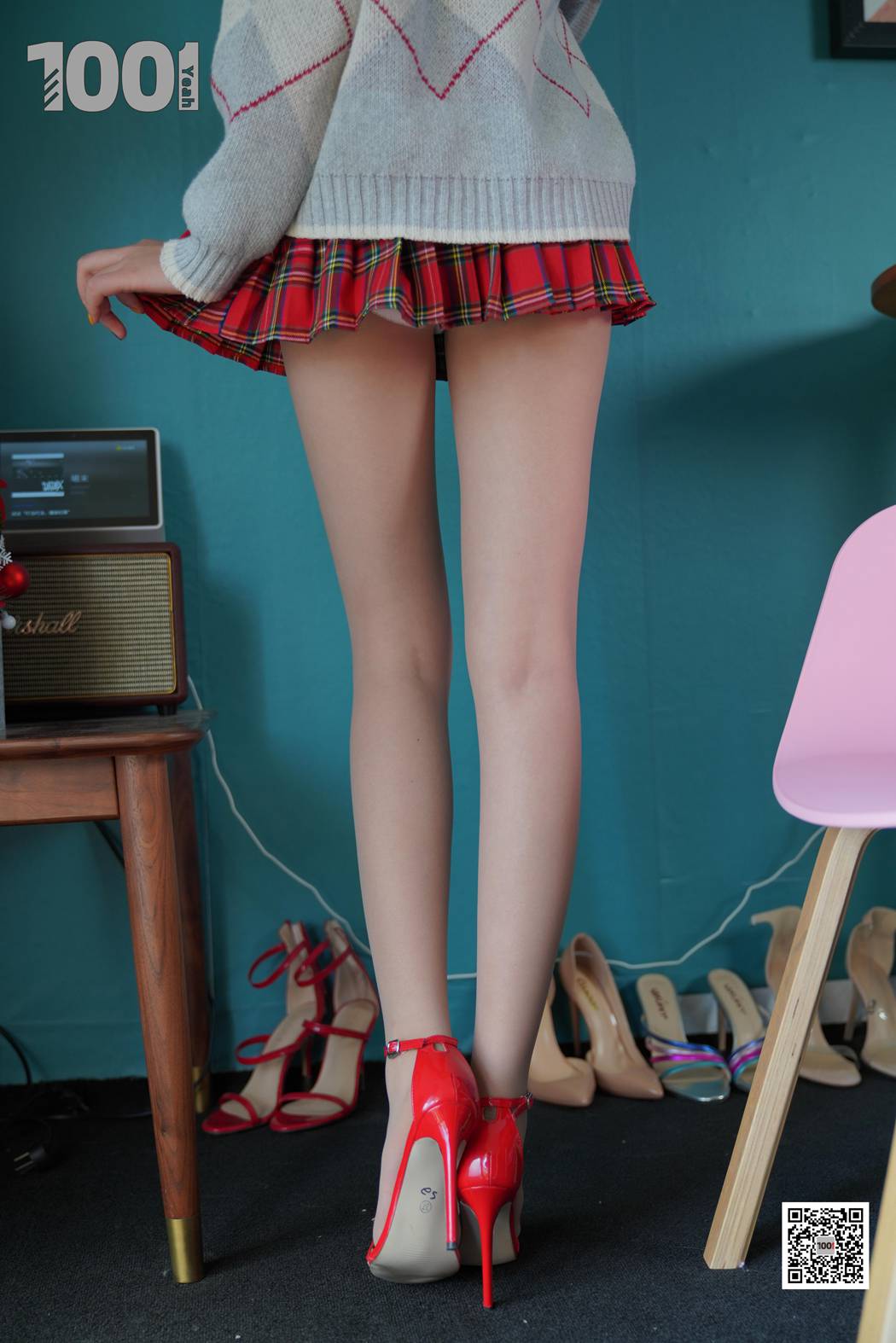 图片[68]-[IESS异思趣向] 一千零一夜 NO.096 西瓜《浓缩胶囊》圣诞特辑1 在线浏览 – 速更版-美库