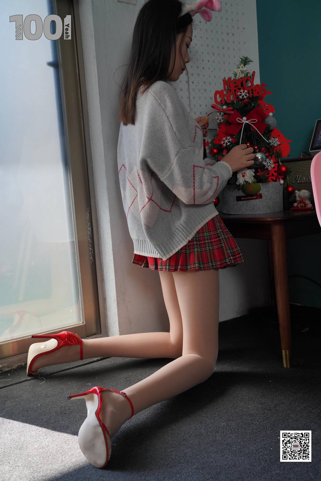 图片[61]-[IESS异思趣向] 一千零一夜 NO.096 西瓜《浓缩胶囊》圣诞特辑1 在线浏览 – 速更版-美库